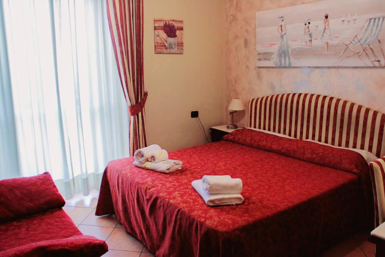 Hotel Sicilia Милан Экстерьер фото