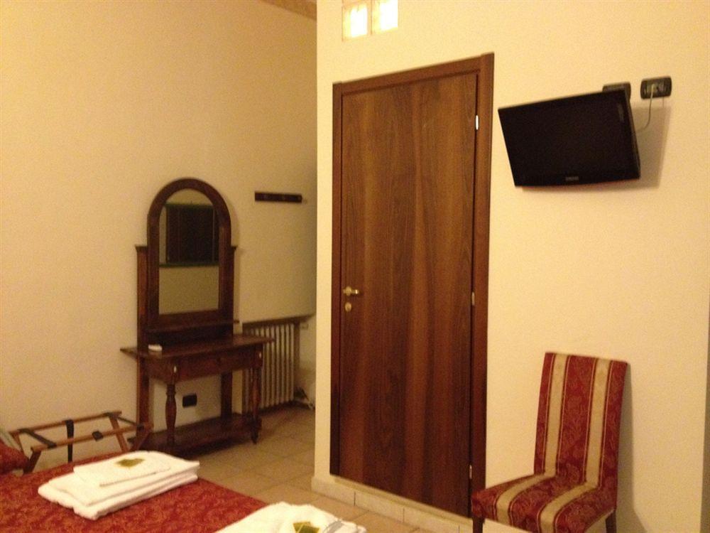Hotel Sicilia Милан Экстерьер фото